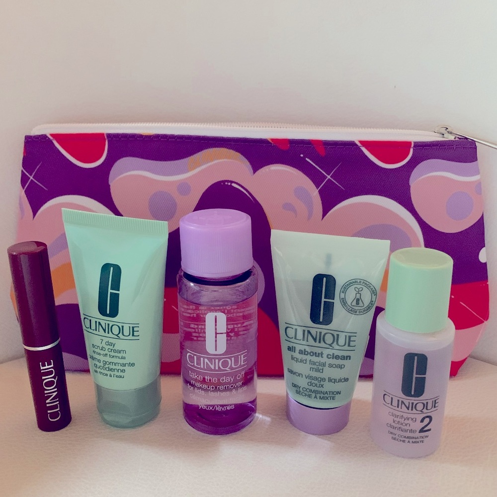 ❌❌ SOLD - Clinique Skincare Bundle Travel Size with Makeup Bag